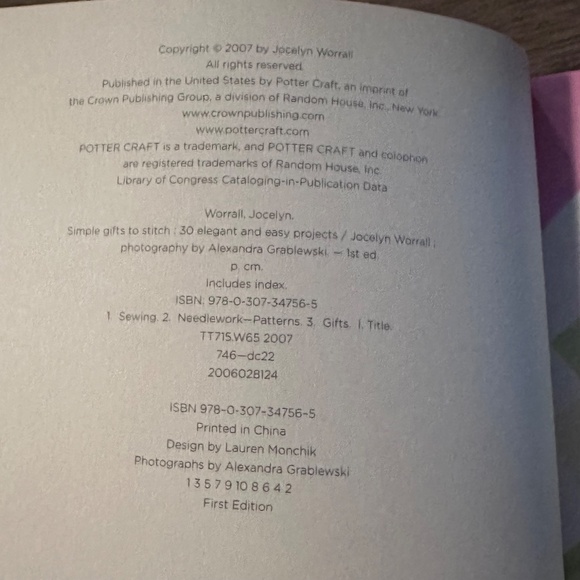 Simple Gifts to Stitch: 30 Elegant and easy projects, Jocelyn Worrall - Picture 5 of 6